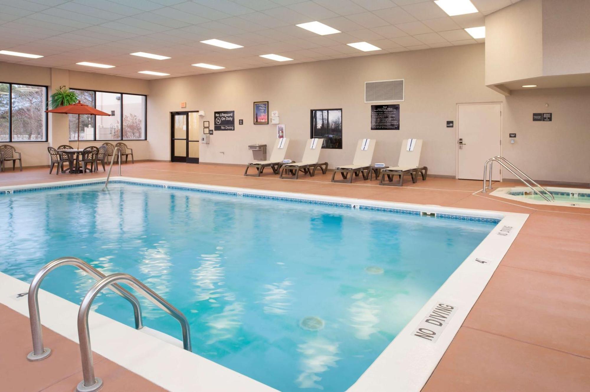Hampton Inn Muskegon Muskegon Heights Eksteriør billede